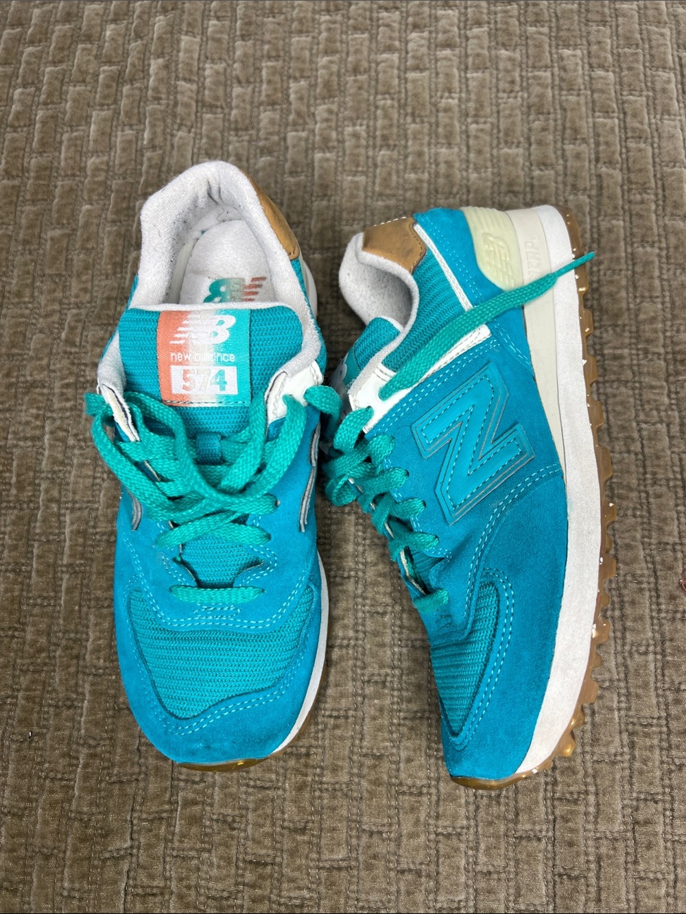 New Balance 574 teal suede sneakers size 6.5